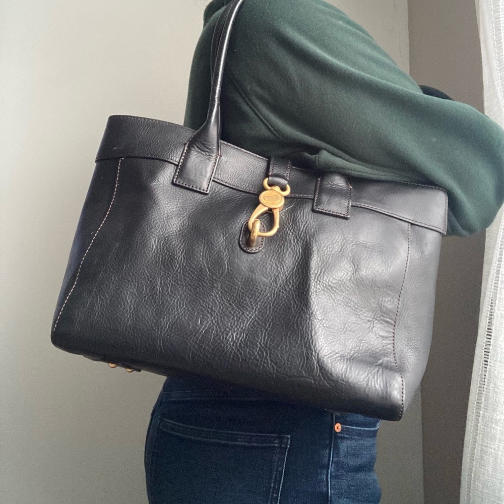 Dooney & Bourke Florentine Large Amelie Shoulder Bag in black leather